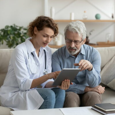 Top 10 tips for choosing a home caregiver for seniors