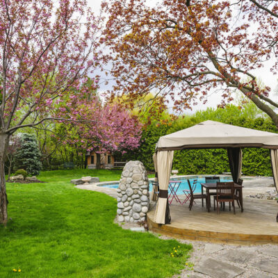 12 patio or backyard shade ideas to protect from heat